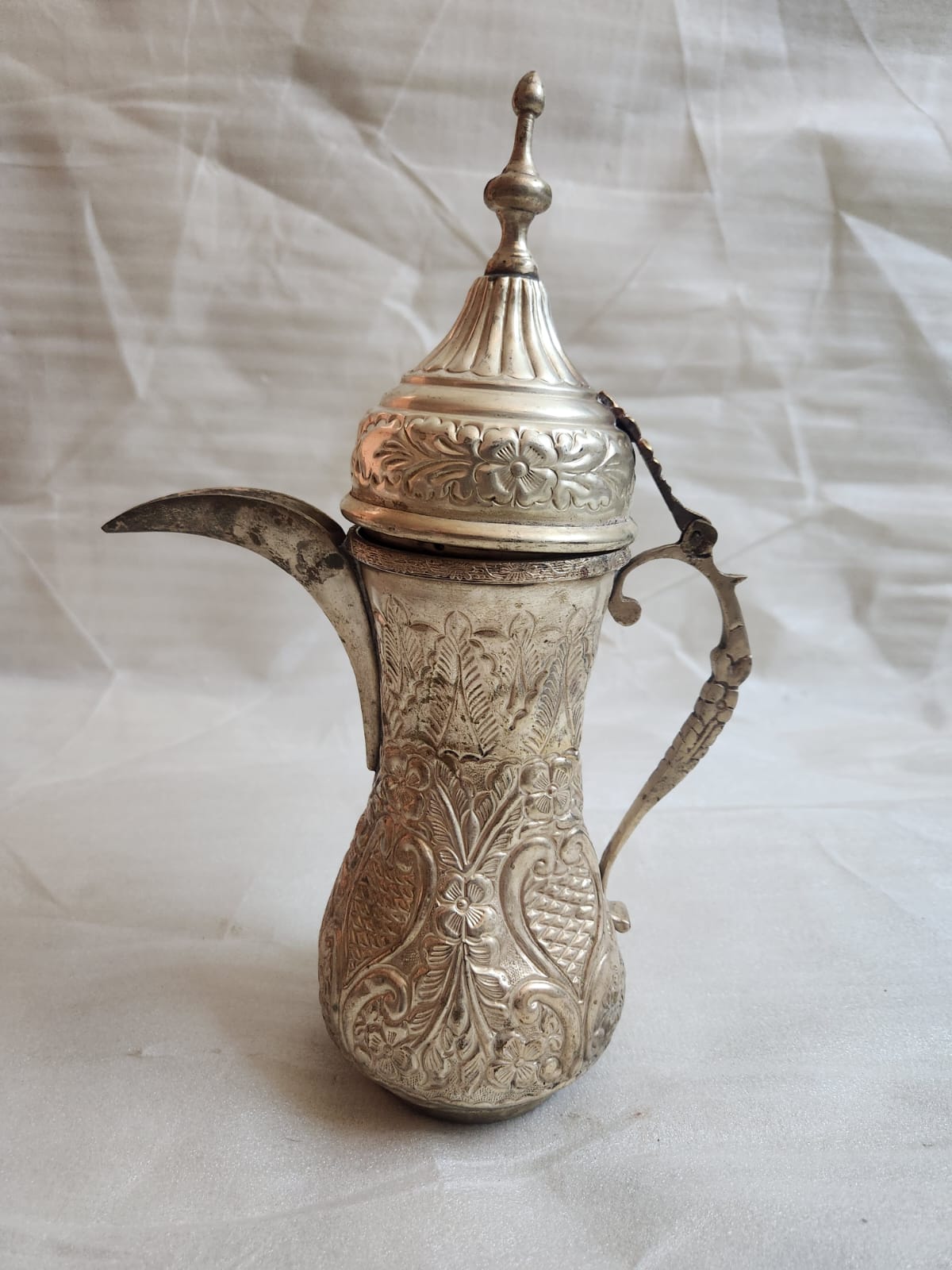 Elegant Silver Arabic coffe dallah